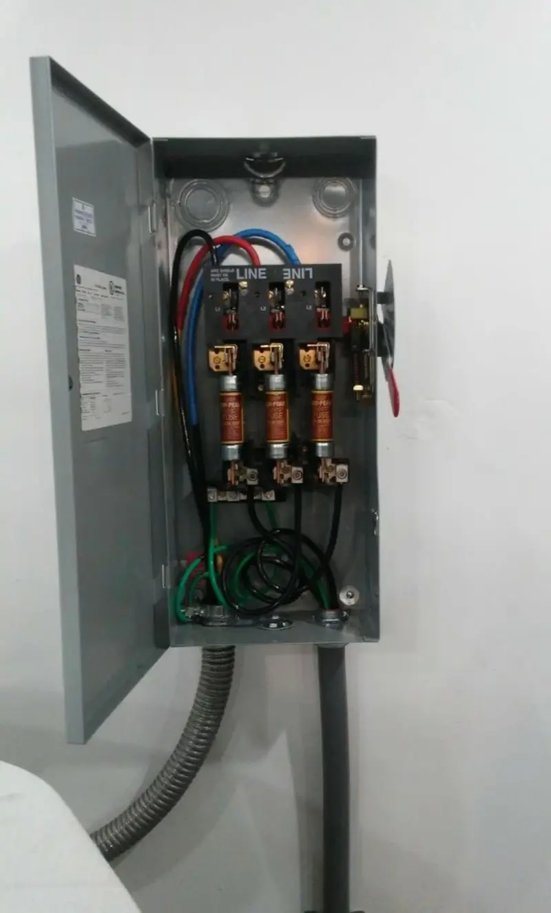 Three-phase disconnect switch installed for Smoke Detector Installation in Berwick